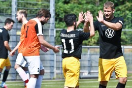 
			Fußball Testspiel: Preußen Gladbeck lässt es krachen: 13:3 gegen Westfalia Buer