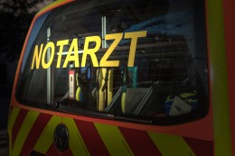 
			Verkehr & Autounfall: Notarzteinsatz in Gelsenkirchen: Fußgänger (53) angefahren