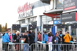 
			Schlagernacht: 7300 Fans in Arena: So feiert Oberhausen die Schlager-Stars