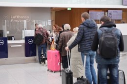 
			Lufthansa warnt: Am Mittwoch bloß nicht zum Flughafen kommen